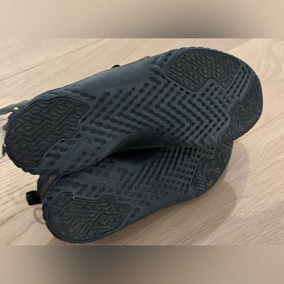 Nike Women’s Renew in-Season Tr 9 Training Shoe - Size 9 - Picture 6 of 7